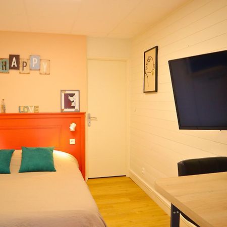 Studio Moderne Et Tout Equipe Au Coeur De Bourbourg - Gare A Proximite Bagian luar foto